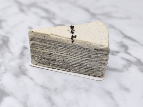 Hēi Zhī Má Qiān Céng Crepe Cake With Black Sesame Flavour