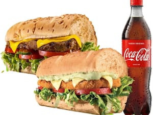 Promoção Casal: 2 Sanduiches 15 Cm Coca Cola 500 Ml