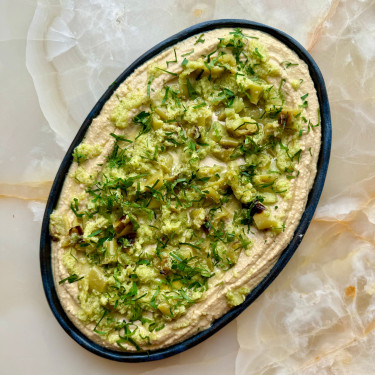 Hummus With Tatbelah And Roasted Çarli Peppers