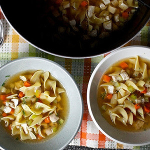 Sopa De Frango Com Macarrão