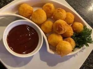 Bolinhas De Queijo (12 Un)