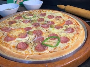 Combo 01- Pizza De Calabresa Guaraná De 1L