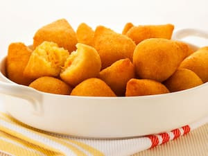 Combo Top Mini Coxinhas Com (15 Unidades) Guaraná Lata (350Ml)