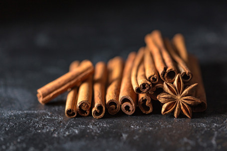 Macchiato De Leite De Amêndoa Com Canela