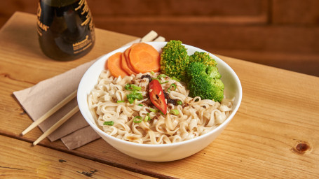 Noodle With Stewed Egg In Shallot Sauce Tái Shì Gān Bàn Miàn Yóu Cōng Hán Lǔ Dàn