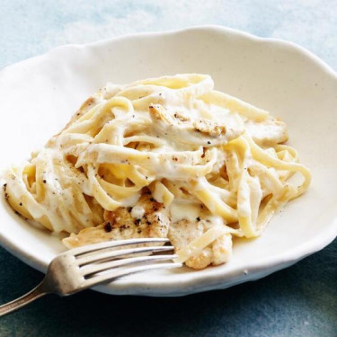 Frango Fettuccine Alfredo