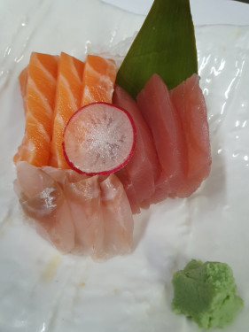 3 Kinds Sashimi (9 Pieces)