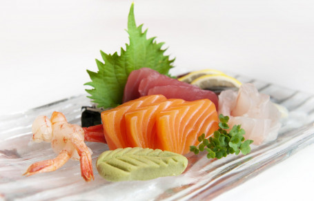 5 Kinds Sashimi (15 Pieces)