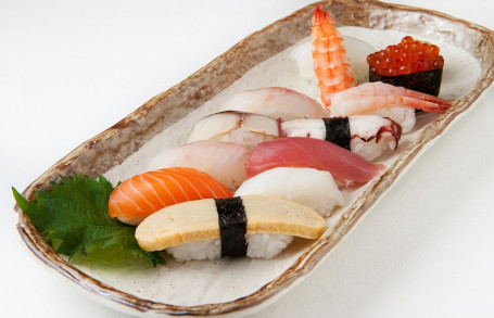 12 Kinds Nigiri Sushi