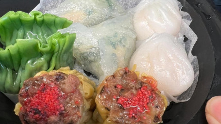 D26. Dim Sum Platter (8) Shuāng Xǐ Lín Mén Diǎn Xīn Pīn Pán