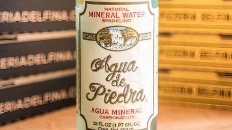 Agua De Piedra Sparkling Water (650Ml)