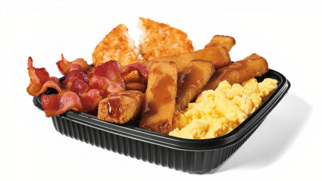 Jumbo Pequeno-Almoço Platter W / Bacon Com Francês Toast Sticks