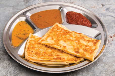 C04 Roti Telur With Sauces