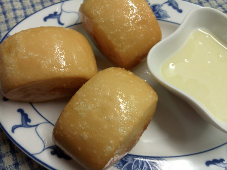 Crispy Dough With Sweet Dip (X3)