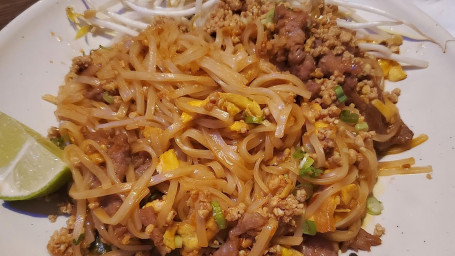 C22. Pad Thai