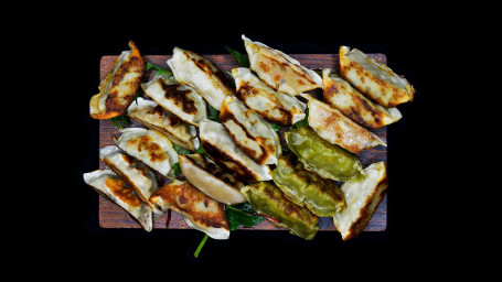 Vegan Gyoza Platter (18 Pieces)