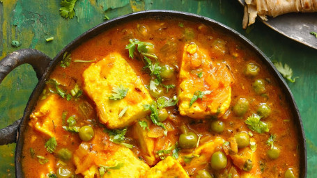 45 Mattar Paneer