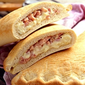 Calzone De Presunto E Queijo