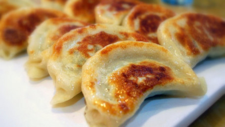 Pan Fried Dumpling (8 Pieces)