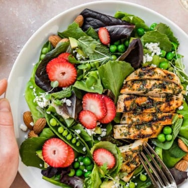 Salada De Morango E Nozes