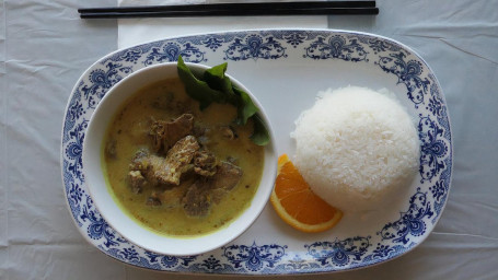 #32. Yellow Curry Chicken
