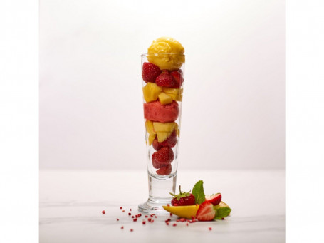 Mango, Strawberry Passion Fruit Sundae (V)