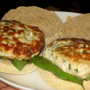 Hamburguer De Frango Com Queijo