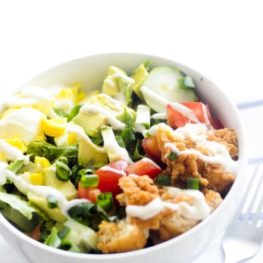 Salada Cobb De Frango Crocante