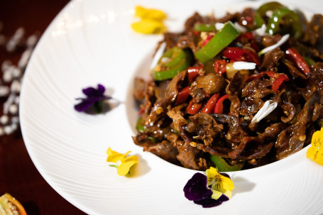 [8502] Stir Fried Chicken Gizzard With Chilli And Picked Vegetables And Coriander Kǒu Wèi Jī Zhēn