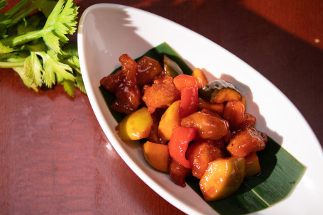 [8413] Sweet And Sour Chicken Shuǐ Guǒ Bō Luó Jī