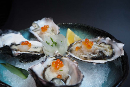 Oyster Kaki (Seasonal) (3 Pieces)