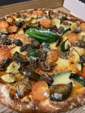 Pizza Alle Verdura (Vegetable) Italian Pizza