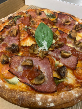 Pizza Raffaelle Bellini (Ham Roast Mushrooms) Italian Pizza