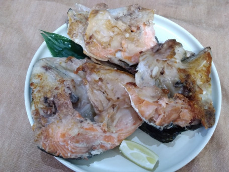 Grilled Salmon Head (2 Pcs)