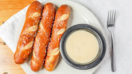 Pretzels Beer Queso