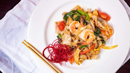 4. Drunken Noodles