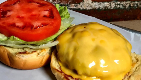 1/4 Lb Cheeseburger With Lettuce Tomato