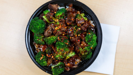 Spicy Steak Broccoli Rice Bowl