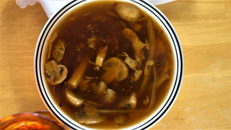 22. Hot Sour Soup Pint Xiǎo Suān Là Tāng