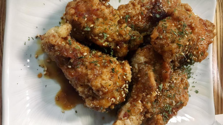 Soy Glazed Chicken Wings (6Pcs)