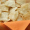 Chips de tortilha de milho branco